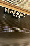 Mango Özel Proje - Mağaza Sütun Giydirme