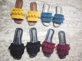 handknitt_macrame_slippers