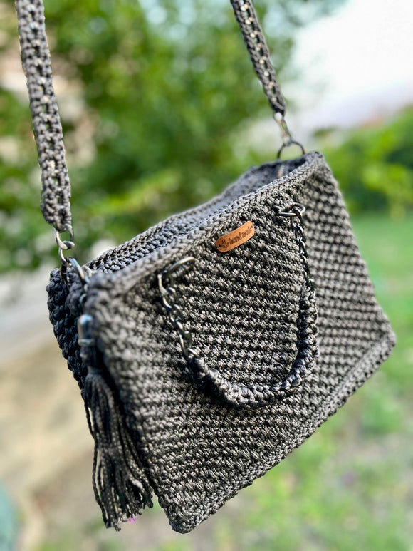 knitted-shoulder-hand-bag